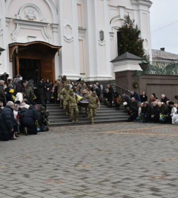 У Луцьку провели в останню дорогу Героя Юрія Смикала 