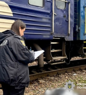 В Одеській області під колесами потягу загинула літня жінка