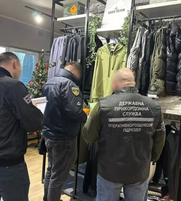 Раскрыта масштабная схема незаконного оборота контрафактной продукции известных брендов. ФОТОрепортаж