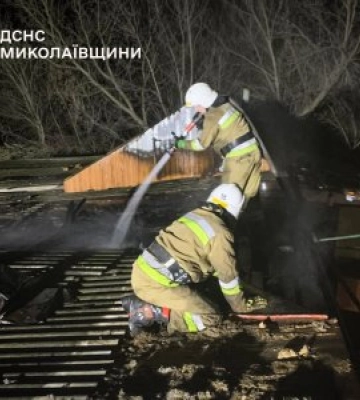 У Миколаївській області за добу сталося шість пожеж: горіли складське приміщення, будинки та авто