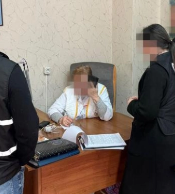 Голові земельної комісії на Одещині повідомили про підозру за хабар у 9,5 тисячі доларів