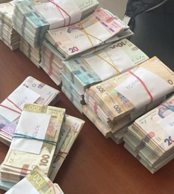 В Днепре раскрыли схему хищения средств на ремонте жилья после атак