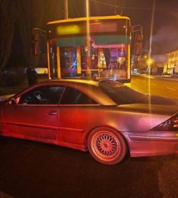 У Полтаві сталась ДТП за участі тролейбуса