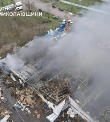 У Миколаївській області за добу сталося шість пожеж: горіли складське приміщення, будинки та авто