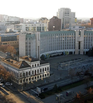 В Днепре раскрыли схему хищения средств на ремонте жилья после атак