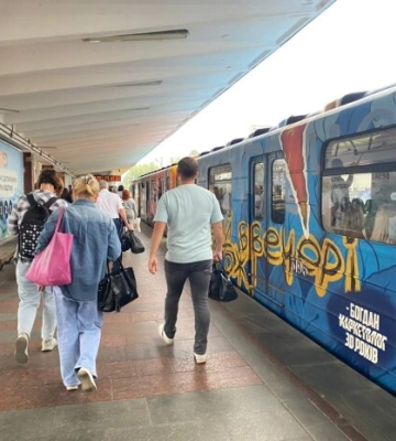 Метро в Киеве не будут останавливать во время желтой тревоги: что изменилось для транспорта