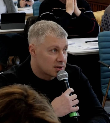 «Я вимагаю, щоб проєкт бюджету був направлений на всі депутатські комісії»,- Ільюк звернувся до секретаря міськради Фалько