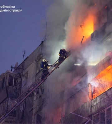 В Запорожье БПЛА попал в многоэтажку