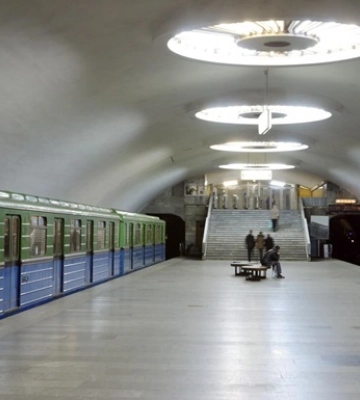 У Харкові тимчасово призупинили рух потягів метро