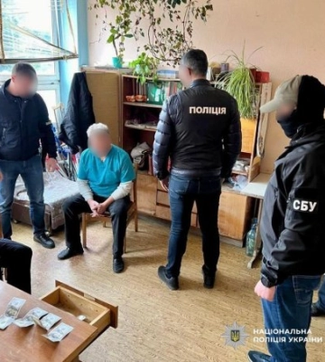 5 років тюрми за хабар: на Закарпатті засудили лікаря за вимагання $500 за інвалідність