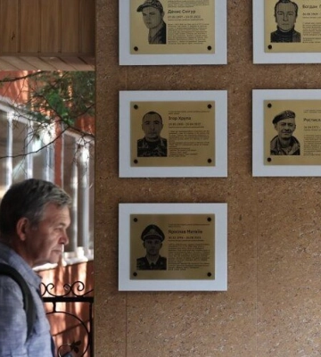 Ще 19 меморіальних таблиць полеглим захисникам України встановлять у Львові