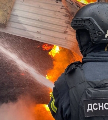 Оккупанты ударили по многоэтажке в Чернигове, там начался пожар