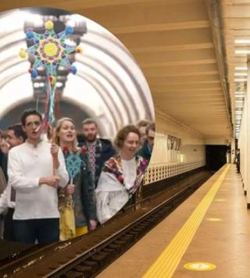 Дипломаты 3 дружественных государств спели "Щедрик" в метро Киева