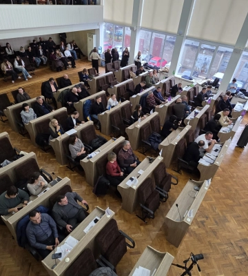 Черкаські депутати зберуться на сесію, де мають розглянути земельні та галузеві питання