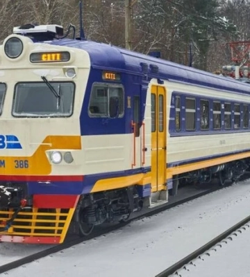 Київська міська електричка майже на тиждень змінює колії висадки та посадки пасажирів на кількох станціях. Де саме