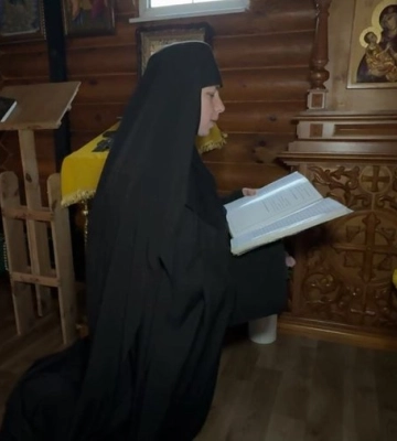 "Чернецтво — це не понурі люди": монахиня волинського монастиря розповіла, як після акторства прийняла постриг