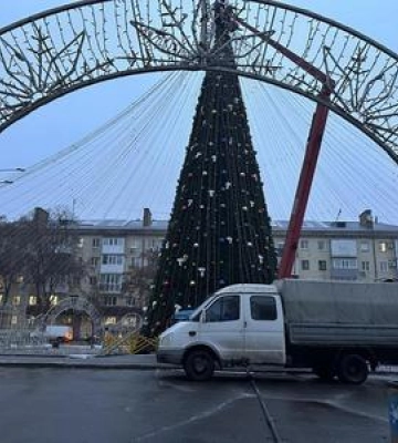 Святкове шатро головної ялинки у Полтаві планують відновити цього тижня