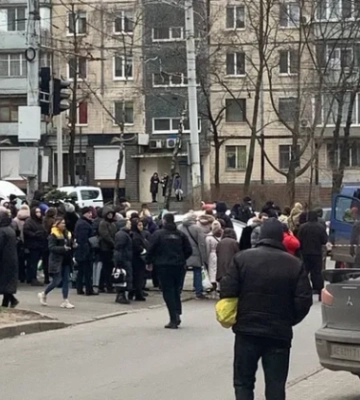 У Дніпрі чоловік поранив ножем двох співробітників ТЦК: що відомо про інцидент на Калиновій