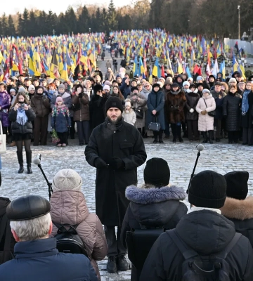 Скорботна коляда у Львові вшанувала загиблих воїнів (Відео)