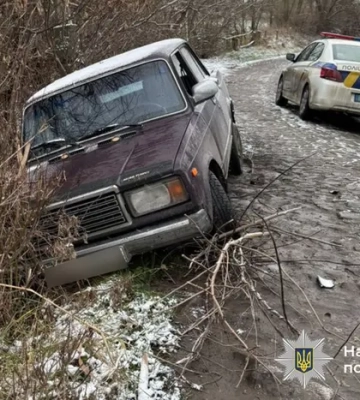 На Вінниччині за одну ніч чоловік викрав два авто та влаштував на них ДТП