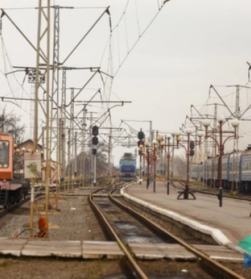 Ворожа атака безпілотниками пошкодила локомотив і вантажний вагон на станції Ковель