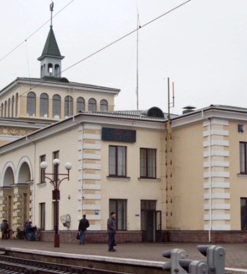 Ворожа атака безпілотниками пошкодила локомотив і вантажний вагон на станції Ковель