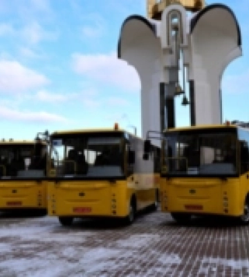 Напередодні Різдва громада на Волині отримала інклюзивний шкільний автобус