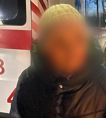У Луцьку біля супермаркету загубилася бабуся