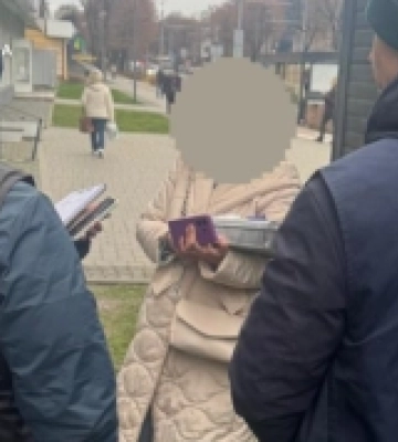 Вимагала від студента 29 тис. грн та $650: викрили викладача волинського вишу