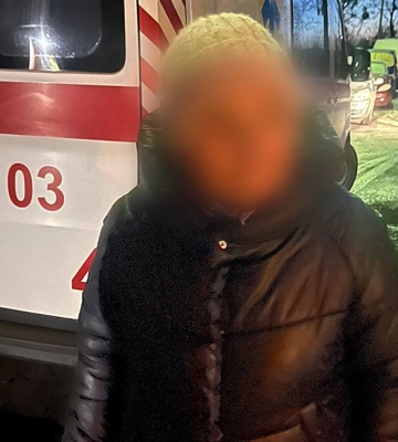У Луцьку біля супермаркету загубилася бабуся