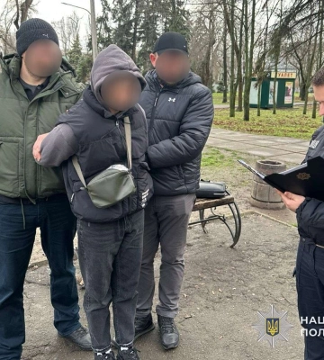 За таємницю вимагав 300 тисяч: на Дніпропетровщині затримали 25-річного шантажиста