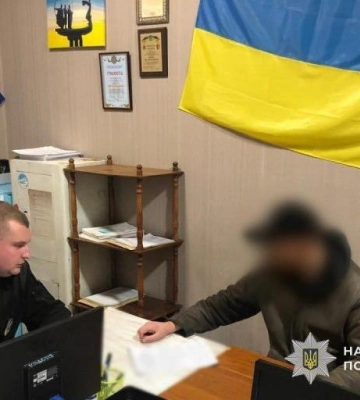 У Жовтих Водах поліцейські затримали чоловіка, який вдарив знайомого молотком по голові