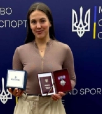 Веслувальниця з Херсона отримала орден княгині Ольги та звання заслуженого майстра спорту України