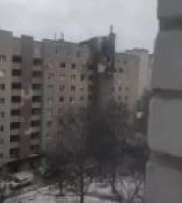 Влучання російського дрона в гуртожиток НАУ в Києві