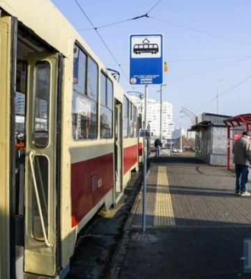 КМДА: ворожим обстрілом пошкоджено рухомий склад та транспортну інфраструктуру Києва