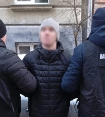 Правоохоронці затримали ймовірного причетного до пошкодження Менори у Чернігові
