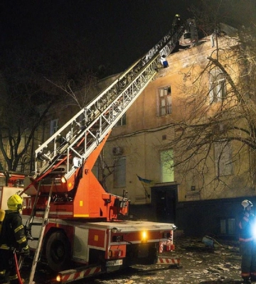 Нічна атака на Одесу: дрони пошкодили ліцей та житловий будинок