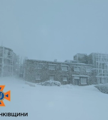 На горі Піп Іван температура впала до 14 градусів морозу