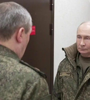 Франція готується зустріти Росію, поки США виходять з гри, а Путін заявляє, що досягне своїх цілей силою. Акценти світових ЗМІ 28&amp;hellip;