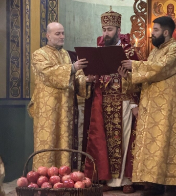 Львів зберігає традиції: у Вірменському соборі освятили гранати