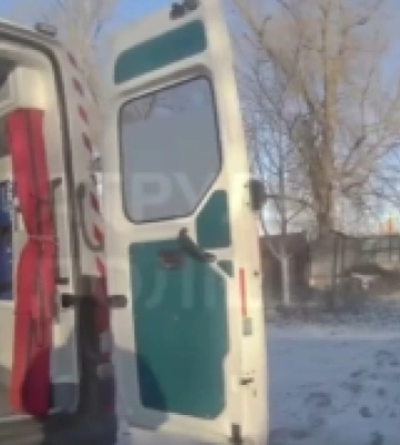 Хрипи з квартири й зачинені двері: у Луцьку врятували жінку. ВІДЕО