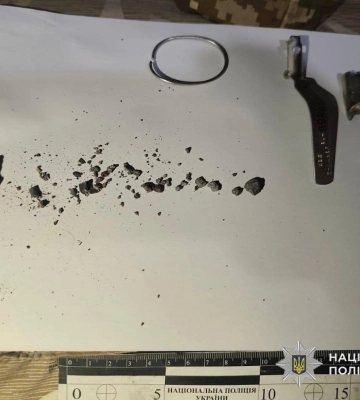 На Дніпропетровщині поліція затримала зловмисника, який підірвав гранатою двох чоловіків