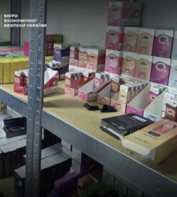 Нелегальний продаж електронних сигарет: суд призначив покарання за матеріалами БЕБ