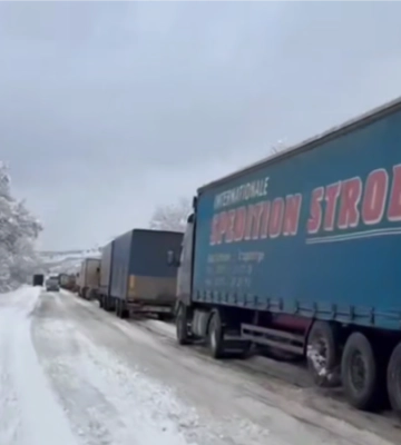 Из-за непогоды на Крымском полуострове перекрыта дорога от Бахчисарая в сторону Севастополя