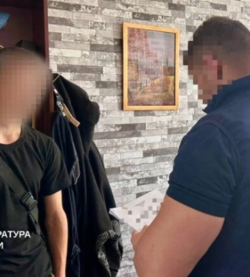 Под Харьковом группа молодежи изнасиловала подростка