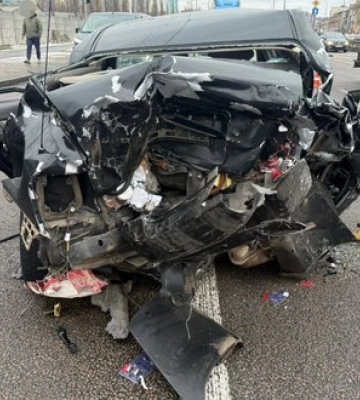 Військовослужбовець скоїв смертельну ДТП у Києві: загинула жінка, постраждали двоє дітей. ФОТОрепортаж