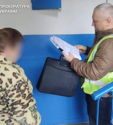 Повідомлено підозру колишній посадовиці Святошинського інтернату через ціни на сир