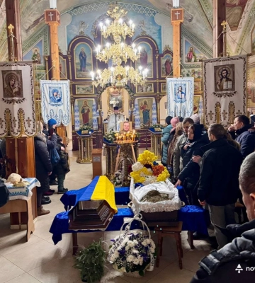 У Луцькій громаді попрощалися з полеглим захисником Іваном Доценком