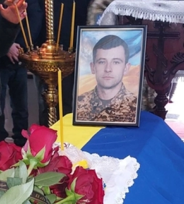 Громада на Волині попрощалася з полеглим воїном Миколою Фурманюком 