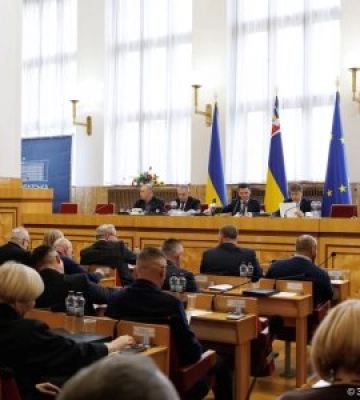 Гідні зарплати працівникам соціальної сфери — результат послідовної позиції обласної ради
